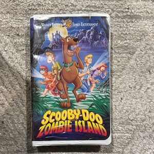 Warner Bros. Scooby-Doo on Zombie Island VHS - Blue and Green